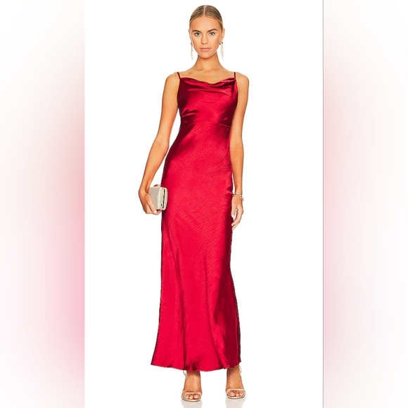 9. NWOT LOVERS + FRIENDS LILITH GOWN IN CHERRY RED SIZE XS - Picture 4 of 7